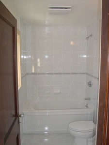 bathroom remodeled by Advantage Remodeling of Arlington MA